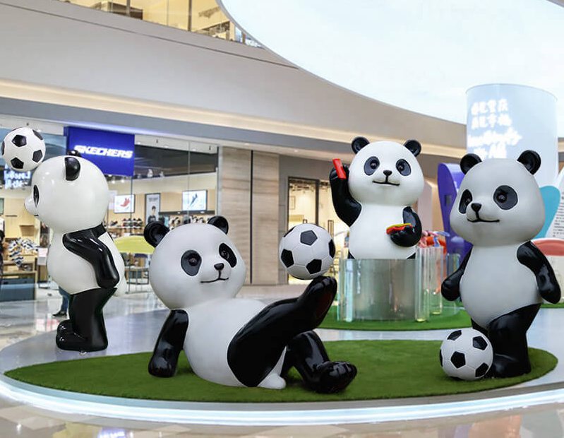 The router produces exquisite panda sculptures
